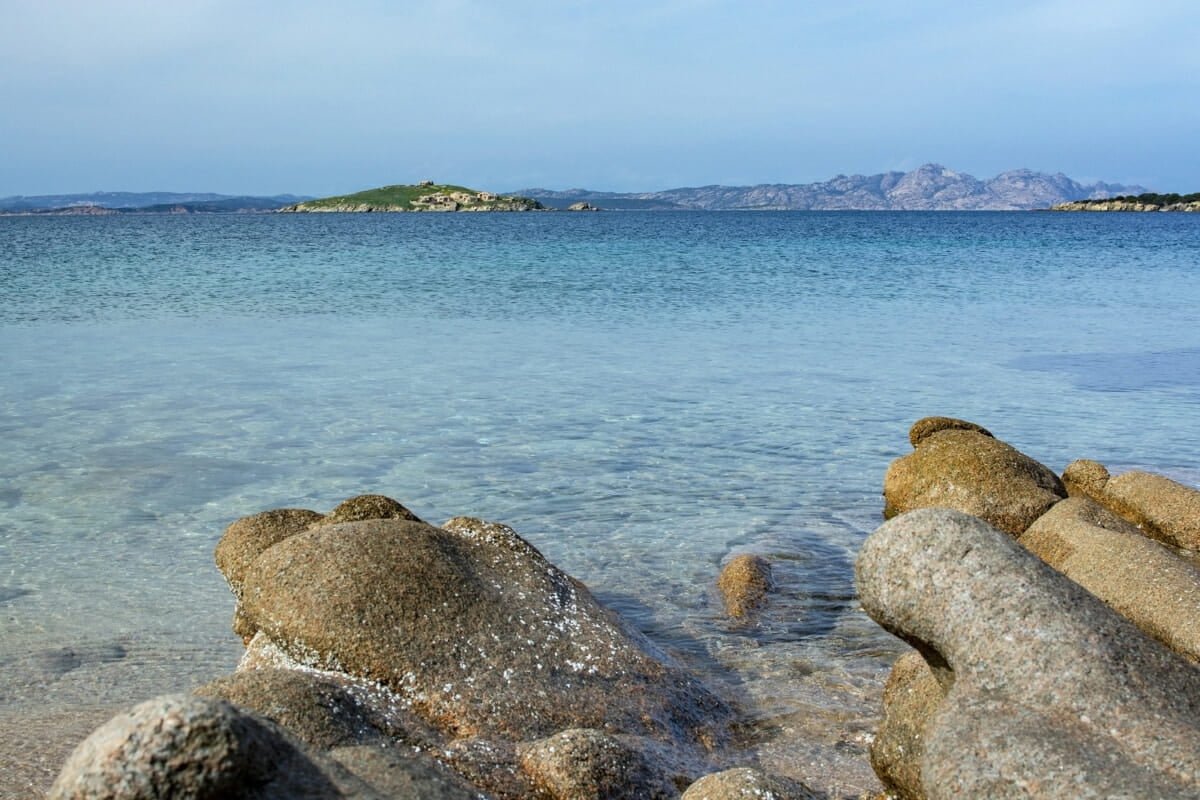 Spiaggia con rocce granitiche in Costa Smeralda