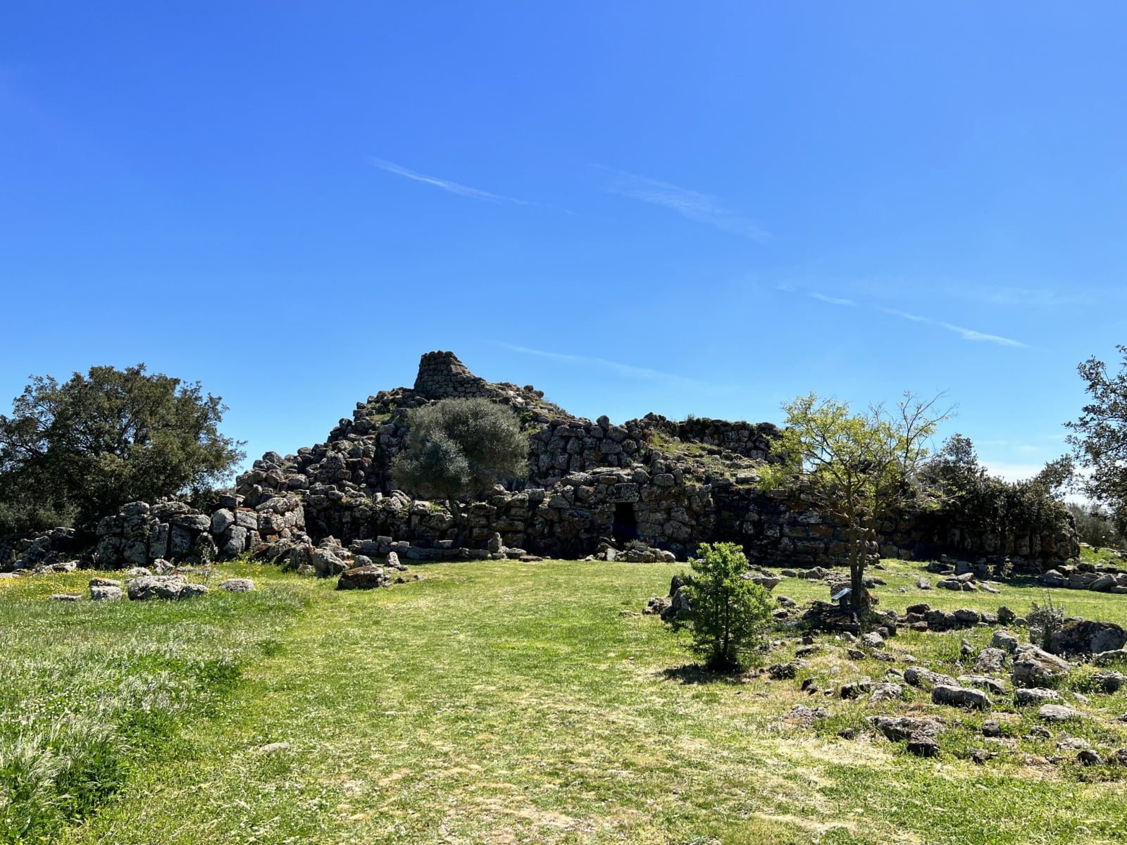 Nuraghe Arrubiu Il Pentalobato Gigante Rosso