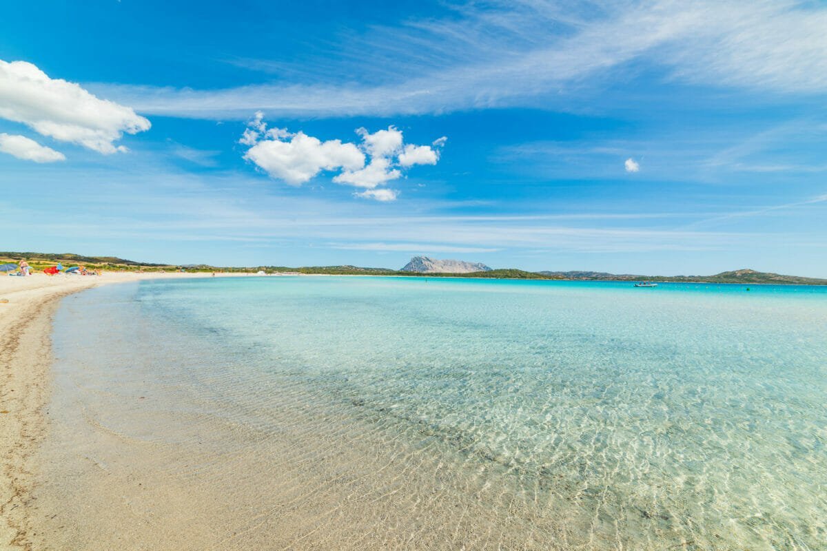 Spiaggia Cala Brandinchi in primavera